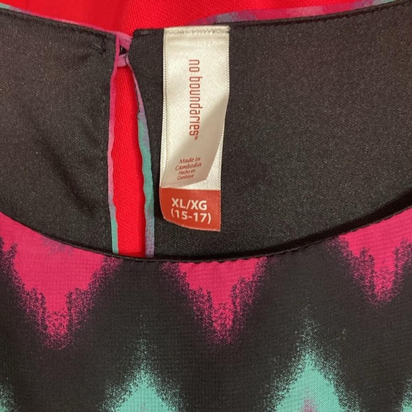 No Boundaries Bright Chevron Print Sleeveless Dress. - Picture 4 of 5